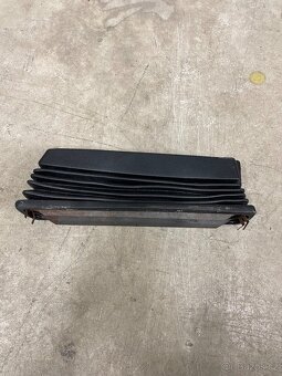 BMW E30 - zbytky věcí - 2