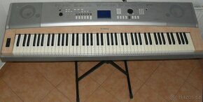 Digitální piano Yamaha Portable Grand DGX 620 - 2