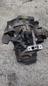 Prodám převodovku kód: JWP VW Touran 6ti kvalt. - 2