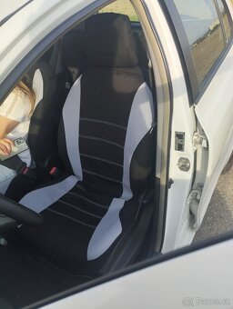 Toyota Yaris 1.0 - moc hezká - 2
