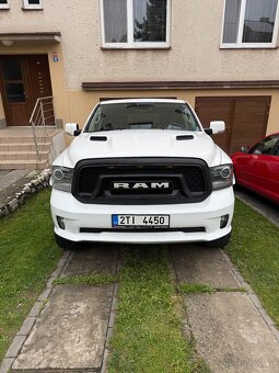 Dodge RAM - 2