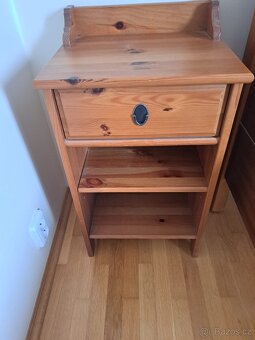 Manželská postel + 2x noční stolek Leksvik Ikea - 2