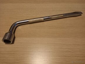 Klíč na kola 19 - 2