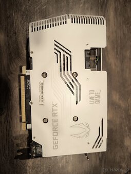 ZOTAC RTX 3070 WHITE AMP HOLO - 2