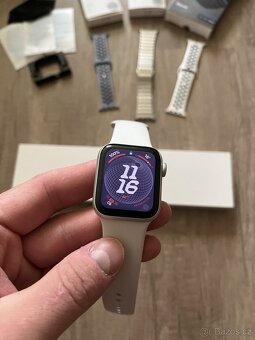 Apple Watch SE 2.gen 40mm stříbrný - 2