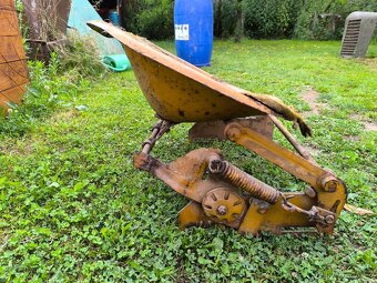 Sedačka Zetor 25 - 2
