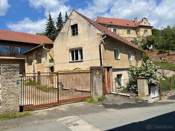 Velký rodinný / malý činžovní dům Únětice - 2