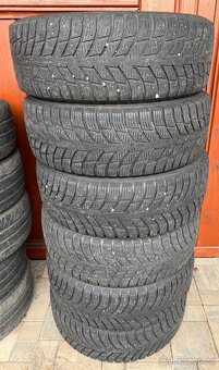 Pneu zimní Nokian 215/70/15C gumy - 2