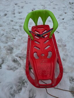 Plastové sáně s ohrádkou - 2