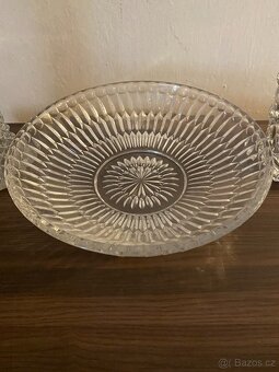 Skleněné vázy a skleněná mísa - 2