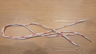 Tkaničky KitKat 80cm - 2