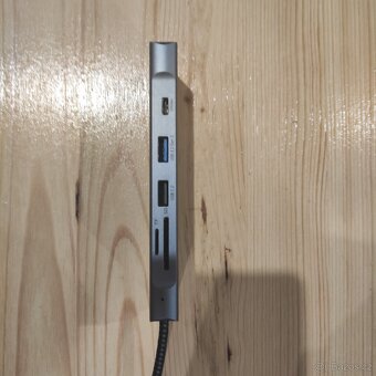 USB Hub 8v1 + slot na NVMe disk - 2