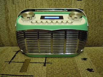 Retro rádio nové - 2