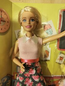 Barbie učitelka se 2 dětmi a doplňky - 2