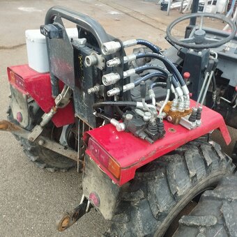 Agt traktor - 2