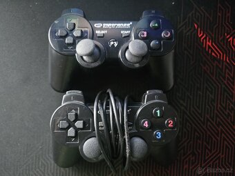 Playstation 3 Slim + Hry - 2