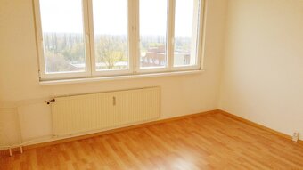 2+1 Kopřivnice, nezařízený, 14.000 Kč se vším. Volný 20.5. - 2