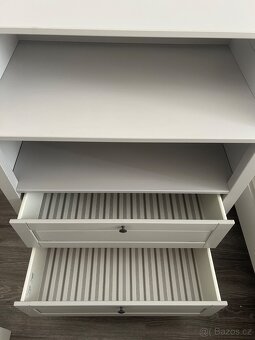 Prebalovaci pult+komoda 2v1 ikea - 2