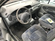 Renault Scenic 1,6i 79kW,2001,K4MA7-JEZDI-dily - 2