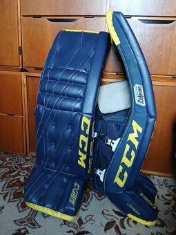 Prodám brankářský set CCM Eflex 3 SR - 2