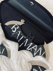 BATMAN SADA VRHACÍCH SHURLIKENŮ - 2