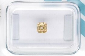 Diamant - Natural Fancy Light Brownish Yellow - 0,50ct - SI1 - 2