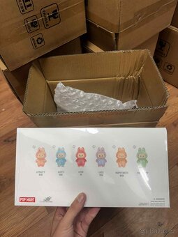 Labubu Big Into Energy Display Set (6ks v balení) - 2