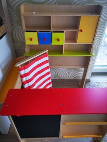 Small Foot Dřevěný prodejní stánek zeleno-červený se střecho - 2