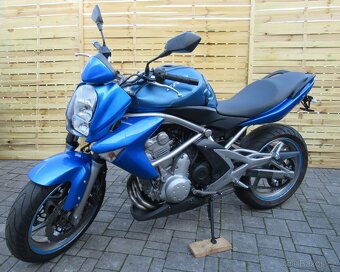 Kawasaki ER 6 - 2