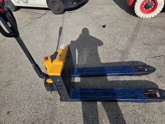 CATERPILLAR  NPP15QBL - 2