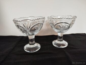 sklo na nožičce - 2