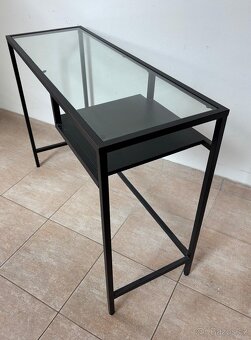 Skleněný stolek - nový - 2