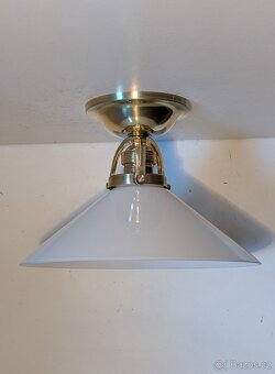 mosazný lustr, stropnice, bílé kuželovité stínidlo, až 6 ks - 2