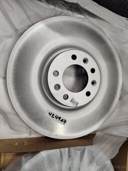 Brzdové kotouče přední Peugeot 407 4249A7 - 2
