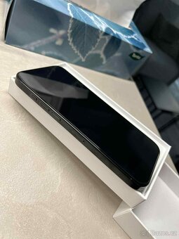 iPhone 16 Pro Max 256GB černý titan + nový obal MagSafe - 2