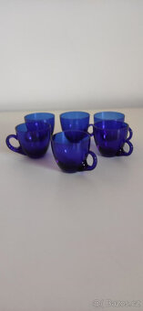 Skleněný modrý šálek - 2