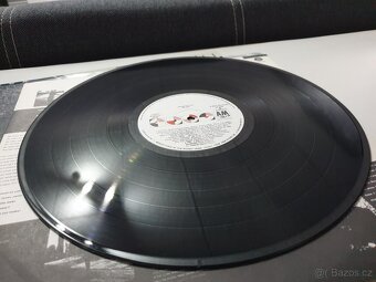 Black - Wonderful Life LP - 2