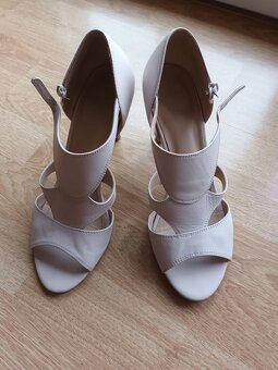 Luxusní lodičky Baťa - 2