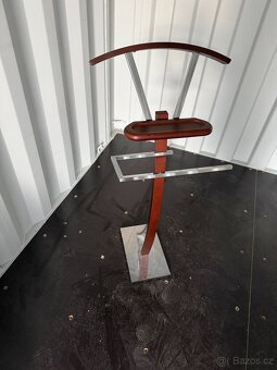 Atypický věšák na oblečení - 2