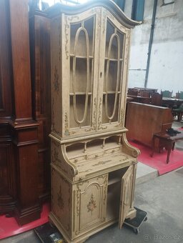 Malovaná skříň - 2