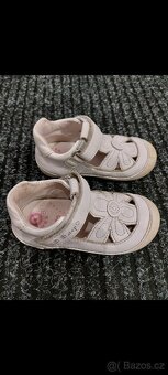 Dívčí sandály 23 - 2