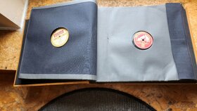 Staré desky + kožené album pro sběratele. - 2