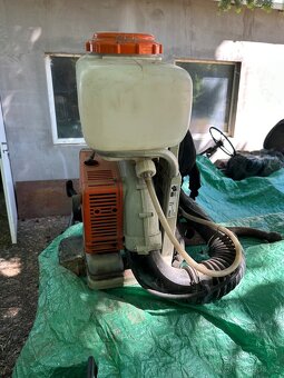 Postřikovač Stihl SR420 - 2
