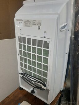 4 v 1: ochlazovač, ventilátor, zvlhčovač a čistička vzduchu
- 2