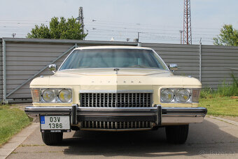 1974 Buick Riviera 455 V8 - vynikající originální stav - 2