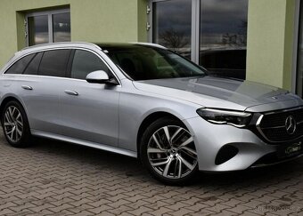 Mercedes-Benz Třídy E 300de 4MATIC PANO ZÁRUKA 1M - 2