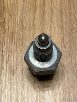 Spínač zpátečky VW Audi 020-945-415/A - 2