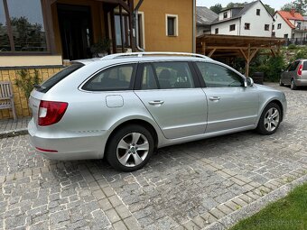 ŠKODA SUPERB KOMBI 2011 2.0TDI AMBITION - 2