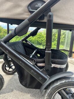 Britax Roomer Smile III - 2