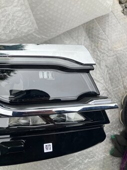 predni svetlo vw touareg 18-23 prave pravy 082 - 2